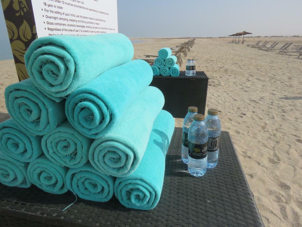 Holiday Home 3 Bedroom Seaview Ras al-Khaimah Bagian luar foto