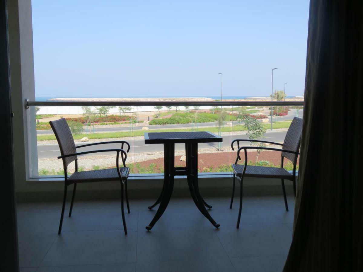 Holiday Home 3 Bedroom Seaview Ras al-Khaimah Bagian luar foto