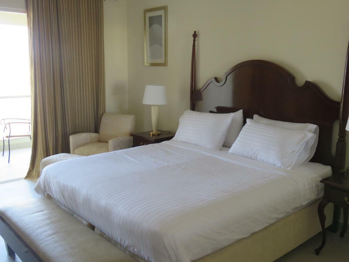Holiday Home 3 Bedroom Seaview Ras al-Khaimah Bagian luar foto