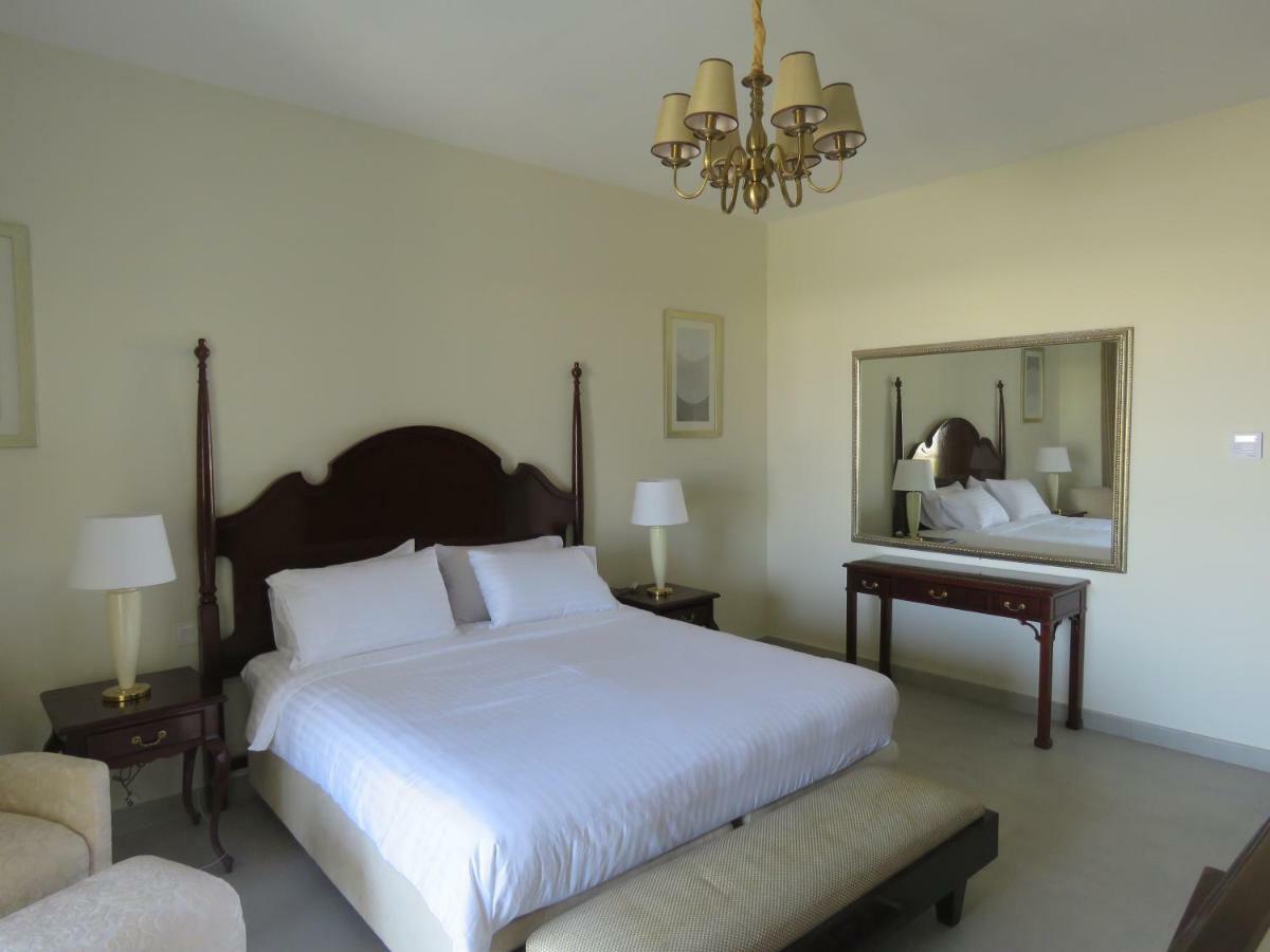 Holiday Home 3 Bedroom Seaview Ras al-Khaimah Bagian luar foto